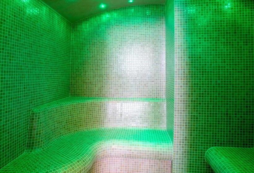 Отель Spa Akacjowy Dwór