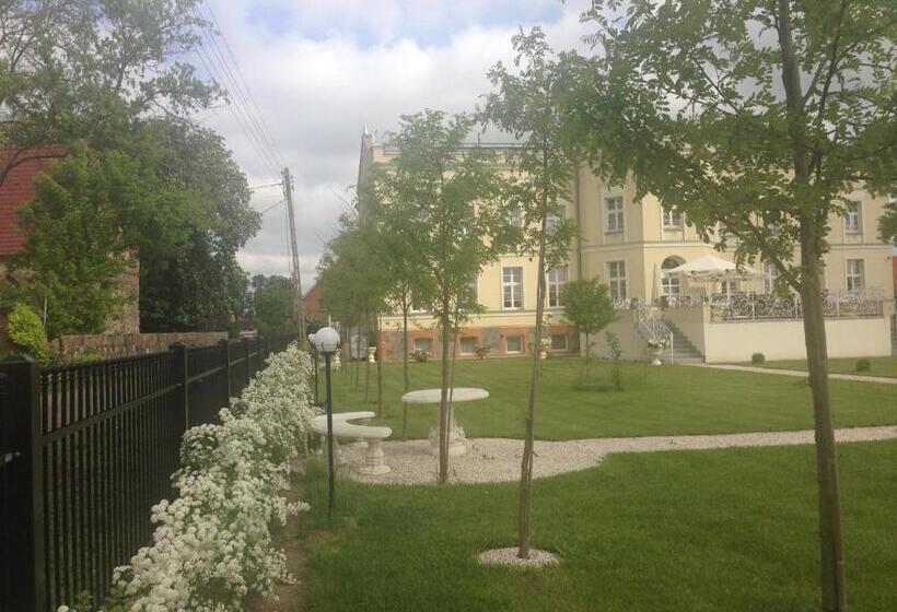 Отель Spa Akacjowy Dwór