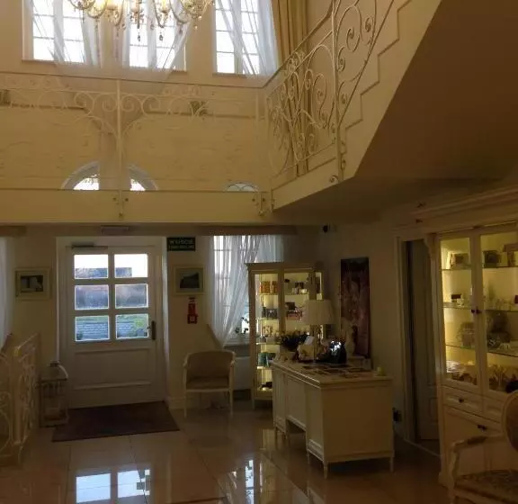 Hotelli Spa Akacjowy Dwór