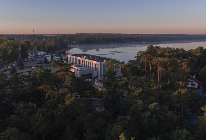 فندق Sułkowski Conference Resort