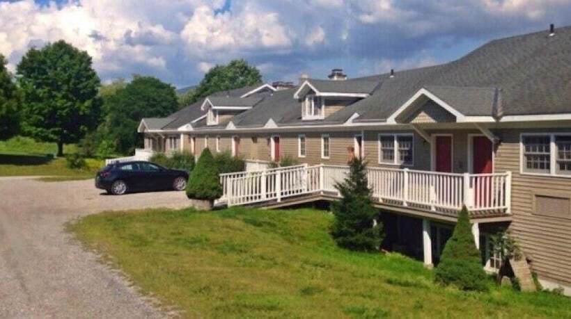 ホテル The Inn At Willow Pond