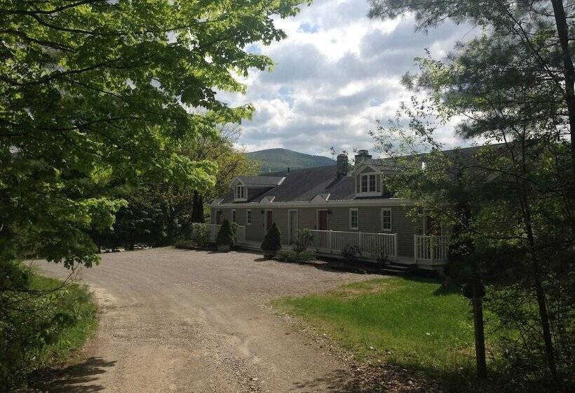 ホテル The Inn At Willow Pond