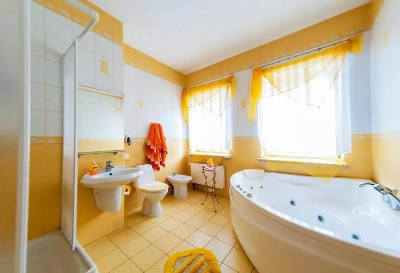 Hotelli Uroczysko