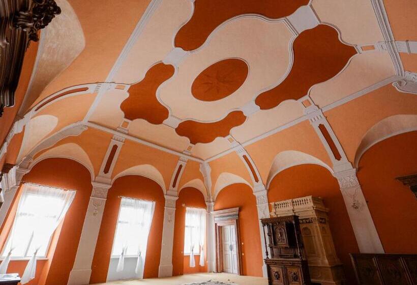 Отель Zamek Międzylesie