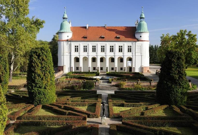 Отель Zamek W Baranowie Sandomierskim