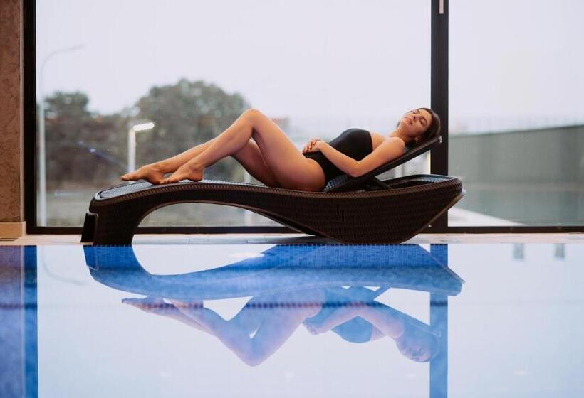 בית מלון כפרי Aquarius Restaurant Wellness Spa