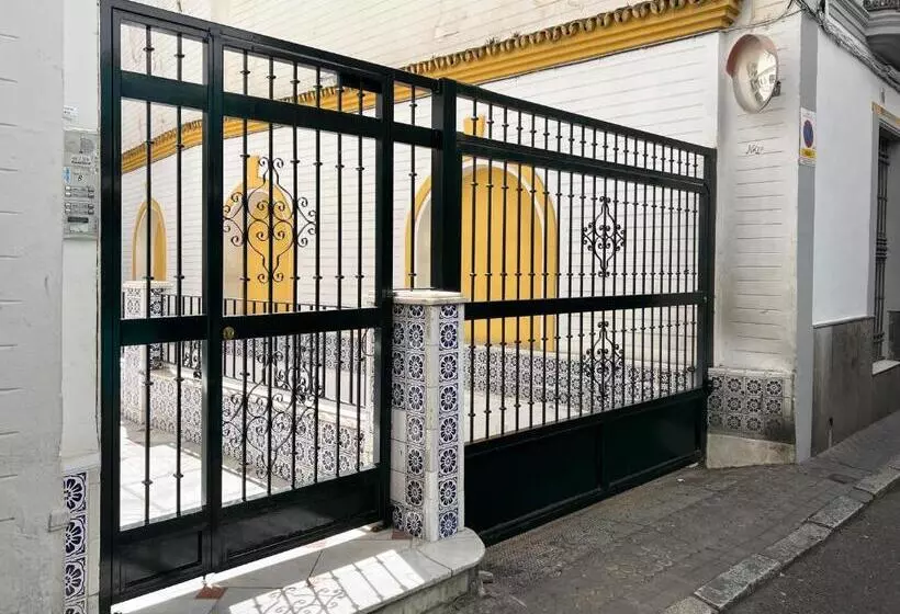 Aamiaismajoitus (B&B) Atico Catedral Aloha Sevilla