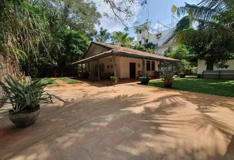 Hotelli Agora Villa By Esperanza