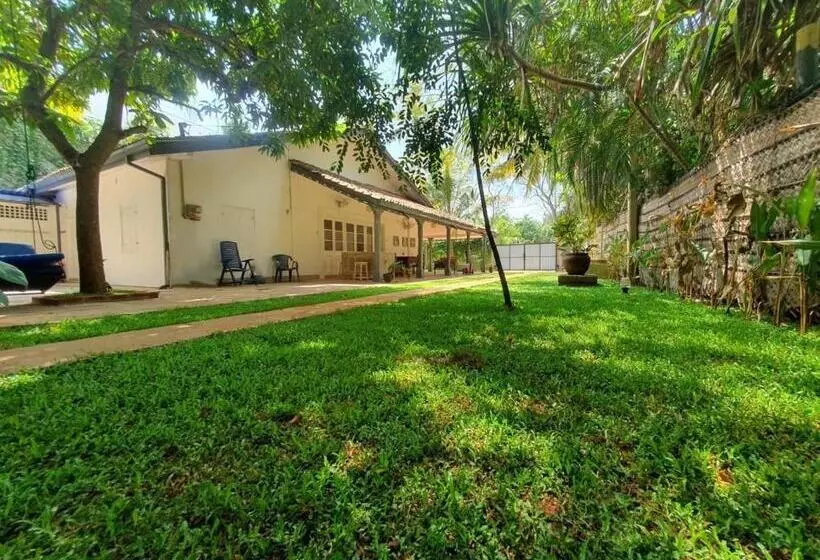Hotelli Agora Villa By Esperanza