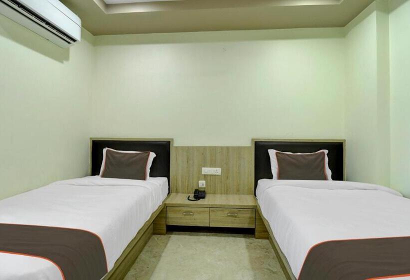 هتل Flagship Aruna Executive Inn