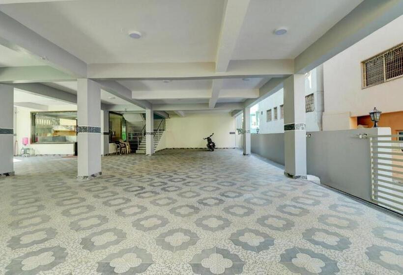 هتل Flagship Aruna Executive Inn