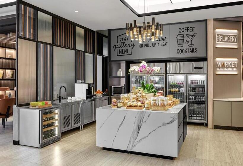 Отель Hyatt Place Makassar