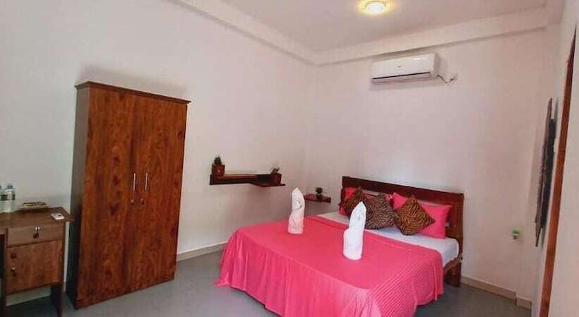 Szálloda Lily Resort Udawalawe