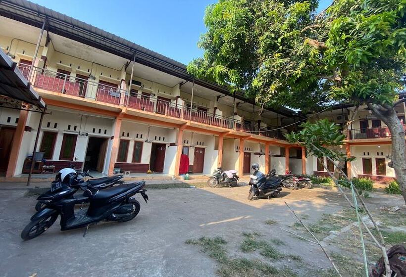 Отель Oyo Life 93257 Kos Anugerah