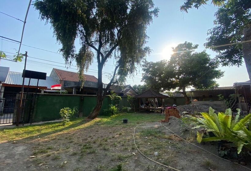 Отель Oyo Life 93257 Kos Anugerah