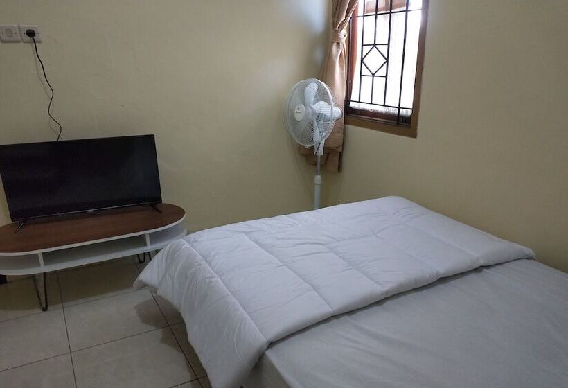 Отель Oyo Life 93257 Kos Anugerah