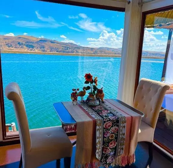 هتل Posada Del Titicaca Lodge