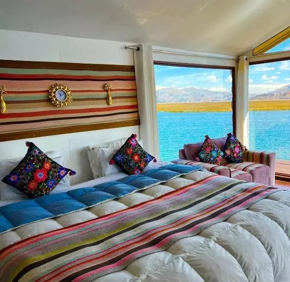 هتل Posada Del Titicaca Lodge