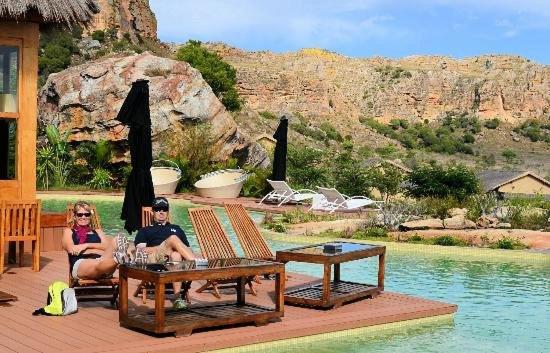 هتل Satrana Lodge