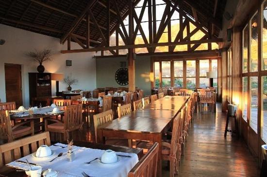 هتل Satrana Lodge