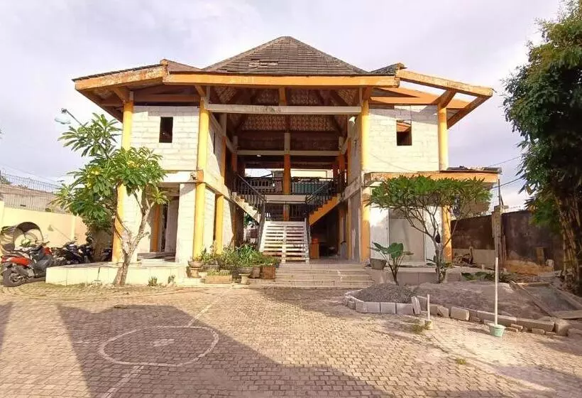 ペンション Kost Salsabila Cisauk