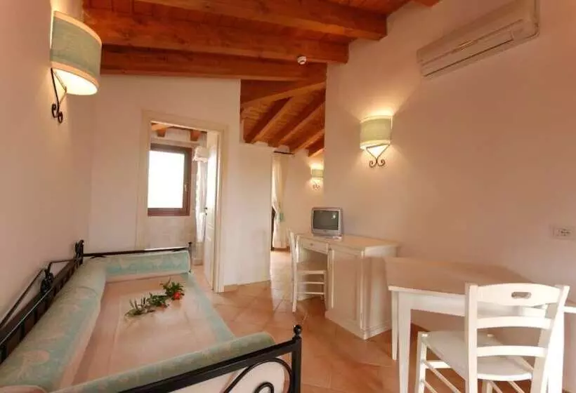 Residence With Swimming Pool In Vignola Mare