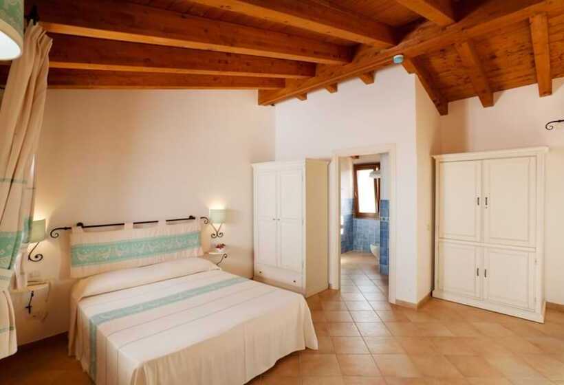 Residence With Swimming Pool In Vignola Mare