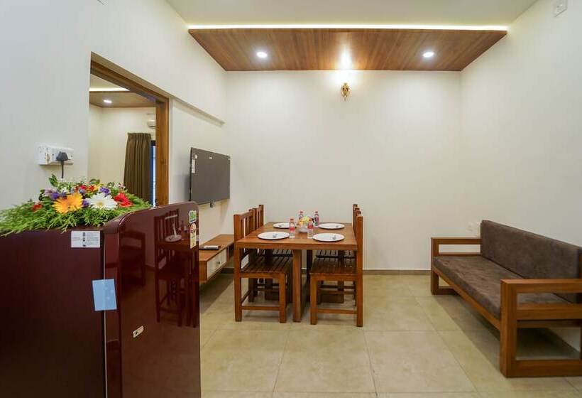 הוסטל Grand Plaza Inn