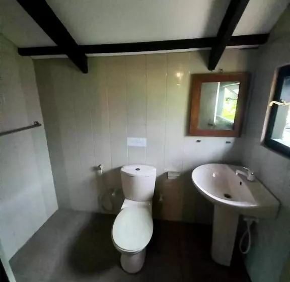 ユースホステル Ralapela Eco Resort