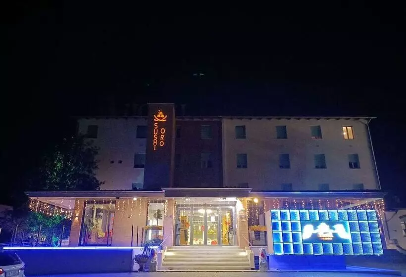 ホテル Ristorante Oro