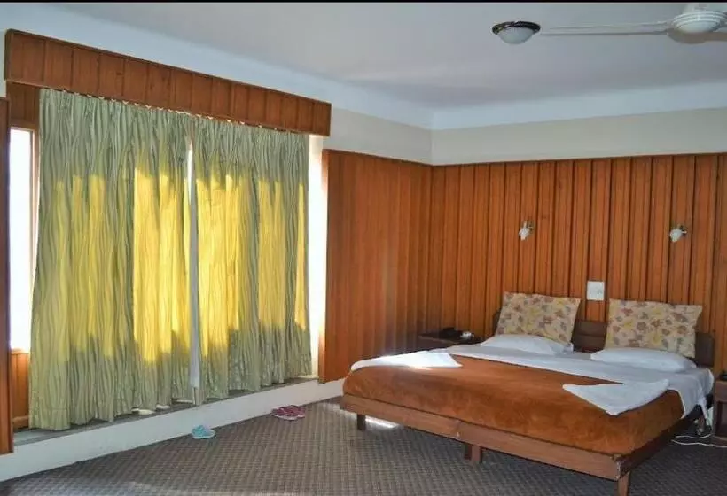 ホテル Palace Inn Shrinagar