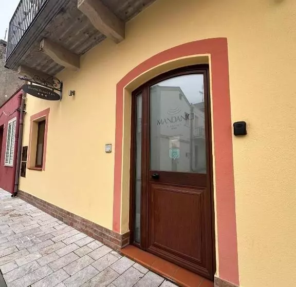 ペンション Mandanici :borgo Marsalini 2.0