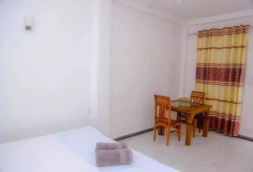 Majatalo Mirissa Diamond Beach Villa