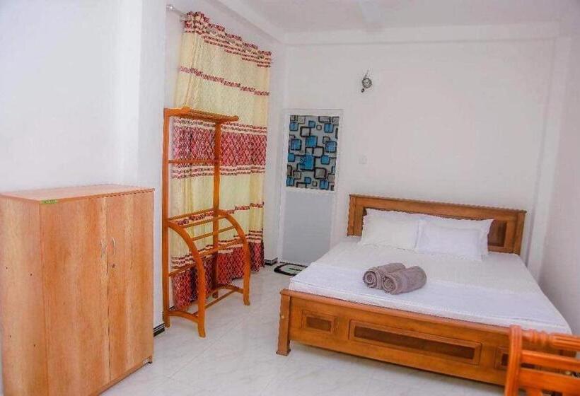 بنسيون Mirissa Diamond Beach Villa