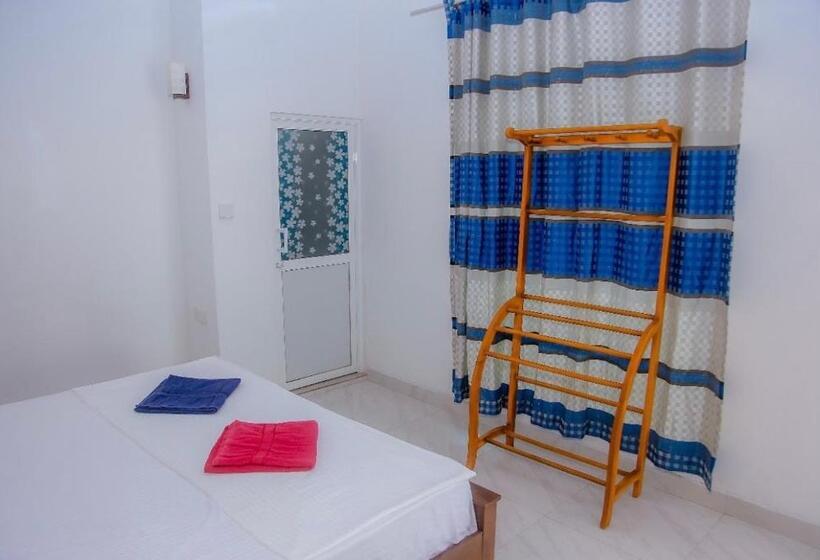 بنسيون Mirissa Diamond Beach Villa