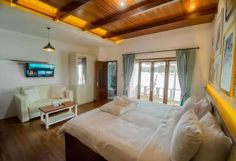 Lomakeskus Morelo Water Villa