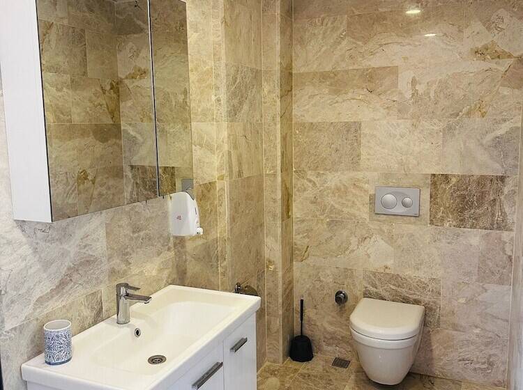 هتل Tas Ev Adrasan