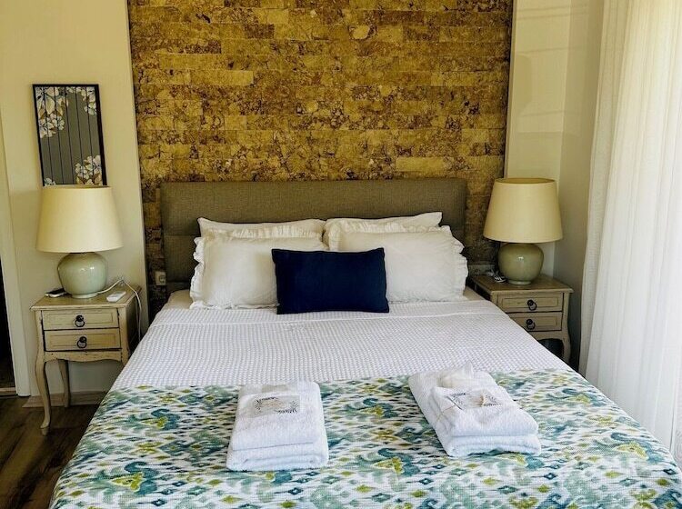 هتل Tas Ev Adrasan