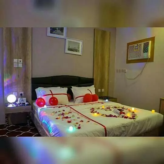 شقق روز شروره للشقق المخدومة