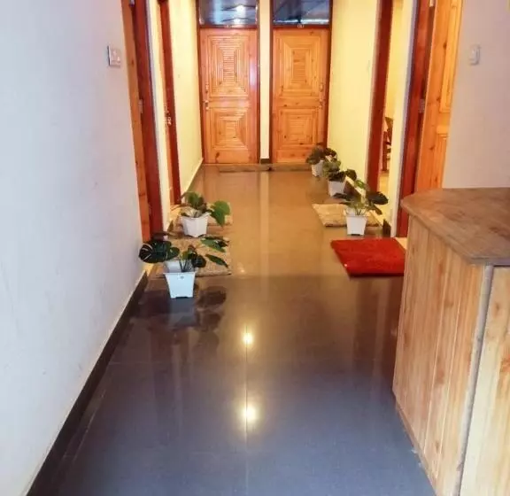 ホテル The Sana Luxury Stay, Manali