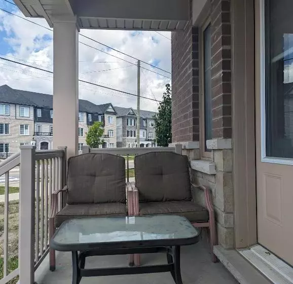 Majatalo Bright Room Full Of Love And Warmth