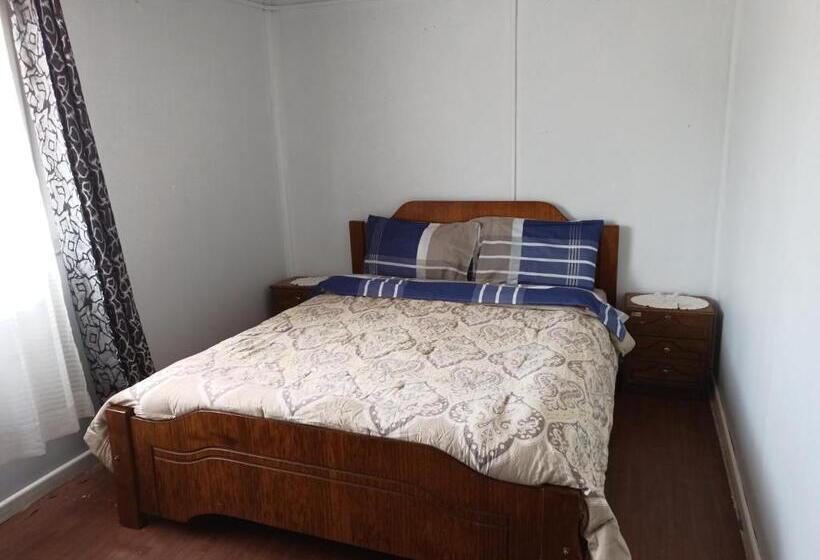 پانسیون Hostal Sandrita