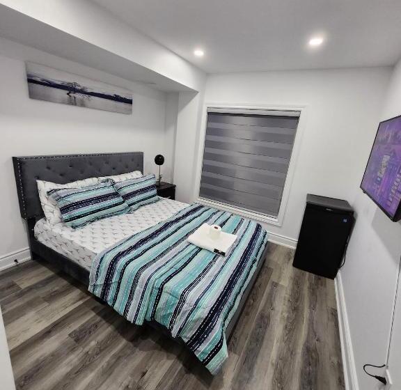 بنسيون New Modern Cozy Room In Innisfil
