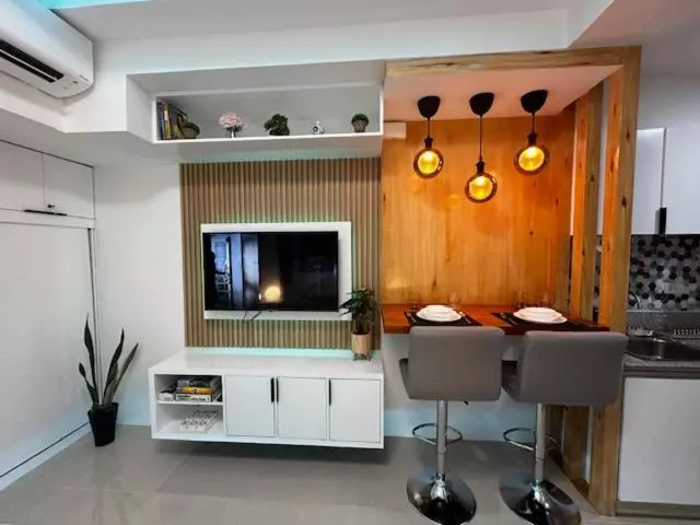 Tinch@inspiria Cozy Centrally Located Studio Unit With Balcony In The Heart Of Davao City. Beside Ab