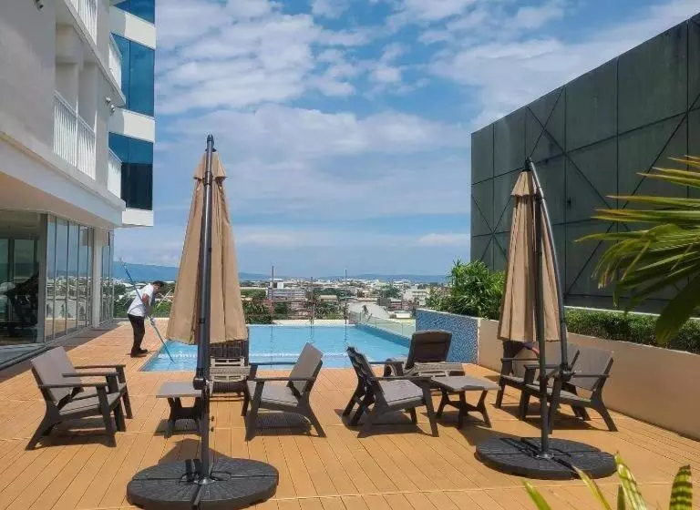 Tinch@inspiria Cozy Centrally Located Studio Unit With Balcony In The Heart Of Davao City. Beside Ab