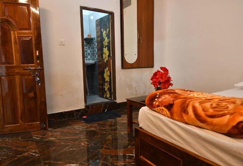 הוסטל Paradise Inn