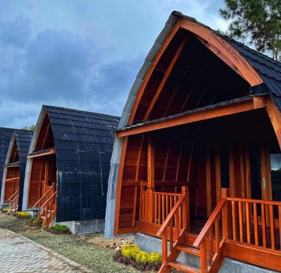 Отель Anara Villa Samosir Managed By 3 Smart