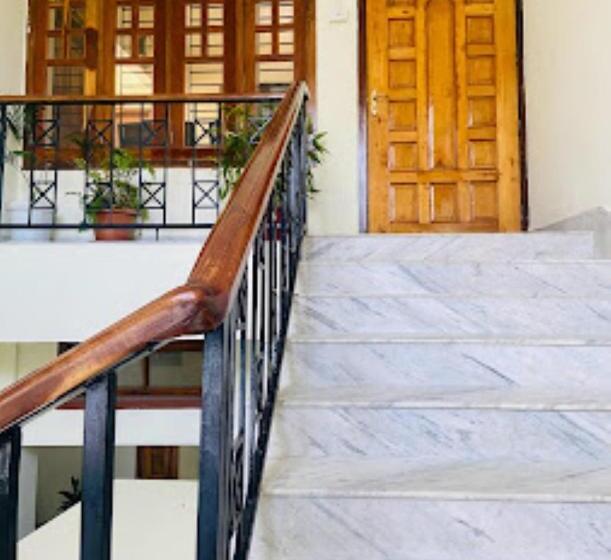 هتل Joyable Homestay , Guwahati