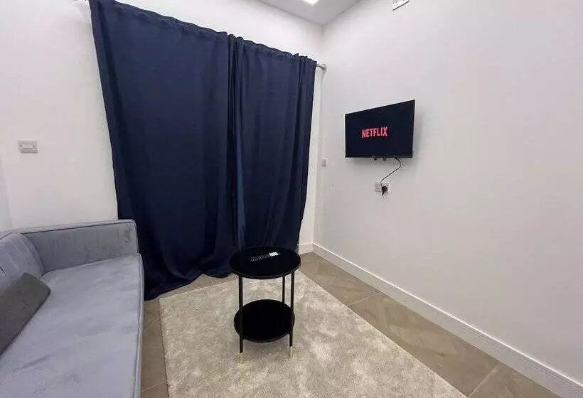 Luxurious London Studios