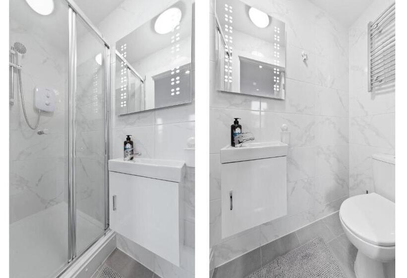 膳宿费 Crystal Palace Stays Se20